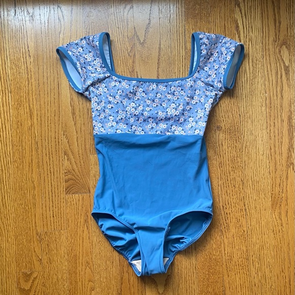 Eleve Dancewear Other - Eleve Dancewear Blue Floral Leotard, Adult XS